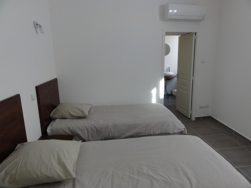 B&B Casa D'Oc Nissan-lez-Enserune Oda fotoğraf